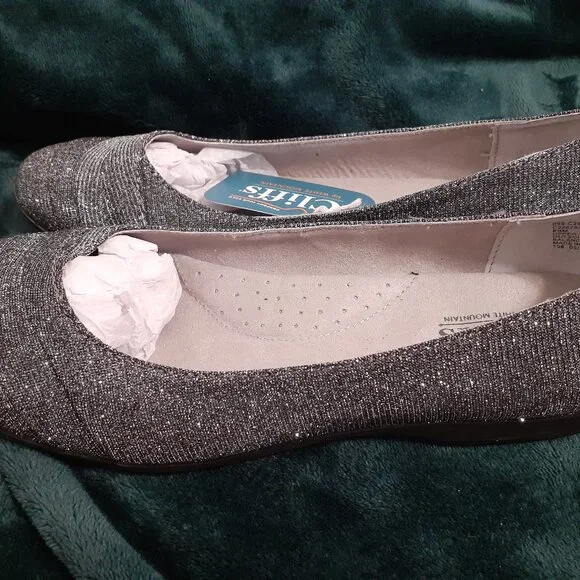 SILVER SPARKLE FLATS NEW WITH TAGS CLIFFS BY WHITE MOUNTAIN - Picture 2 of 13